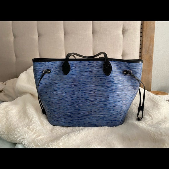 Beautiful Louis Vuitton Epi Leather Neverfull MM - Picture 2 of 14